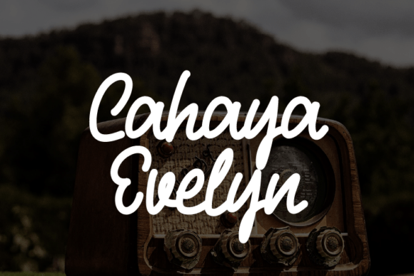 Cahaya Evelyn: A Timeless Script Typeface for Editorial Design